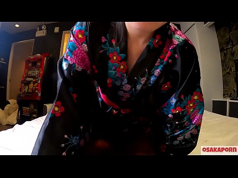 ❤️ Vajza e re cosplay pëlqen seksin deri në orgazmë me një shiringë në një kalorës dhe një blowjob. Vajzë aziatike me pidhi leshtore dhe cica të bukura me kostum tradicional japonez në video amatore që tregon masturbim me lodra qij. Sakura 3 OSAKAPORN. ❤❌ Vetëm porno tek ne sq.xxxpornolive.ru ❌❤